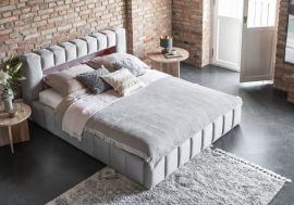 Seng Nissa med opbevaring  og LED Lys 160-180 stof